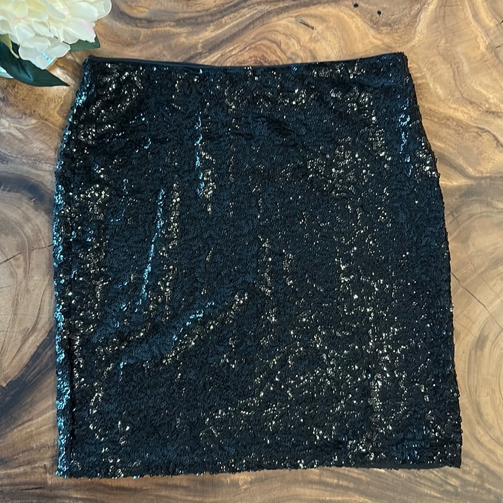 DIVIDED H&M Sequin mini skirt